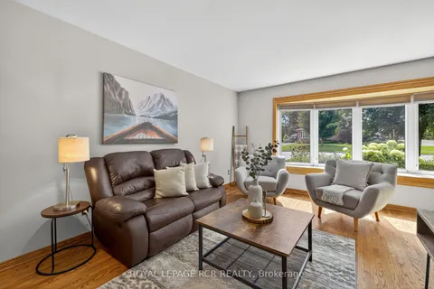 217 Zina Street, ON L9W 1E9