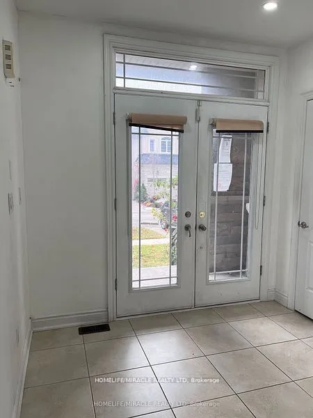 8 Arda Crescent, ON L6P 4G2