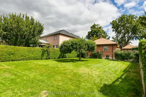 50 Larchmere Avenue, ON M9L 2N3