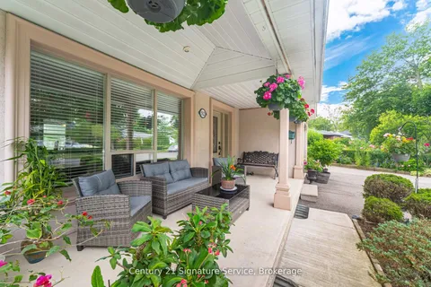 512 Selsey Drive, ON L5A 1B9