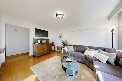 907 Fourth Street, ON L5E 1J8