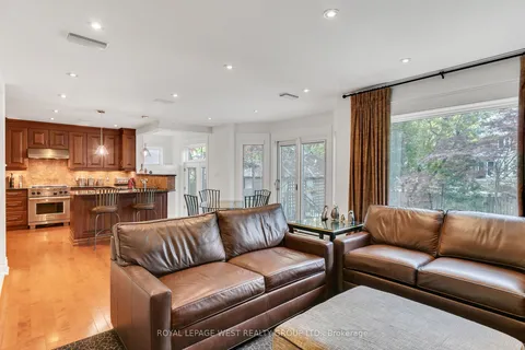 14 Dunedin Drive, ON M8X 2K5