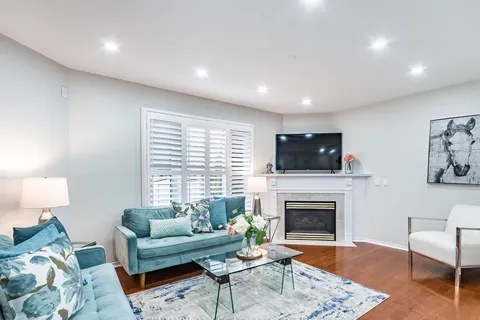 4110 Forest Run Avenue, ON L7M 4L7