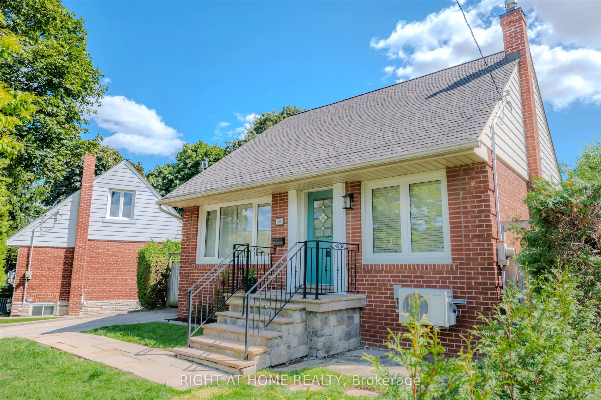 309 Rathburn Road, ON M9B 2L7