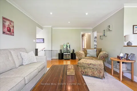 74 Mountainview Road, ON L7G 4K5