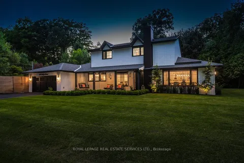 169 Oakes Drive, ON L5G 3M2