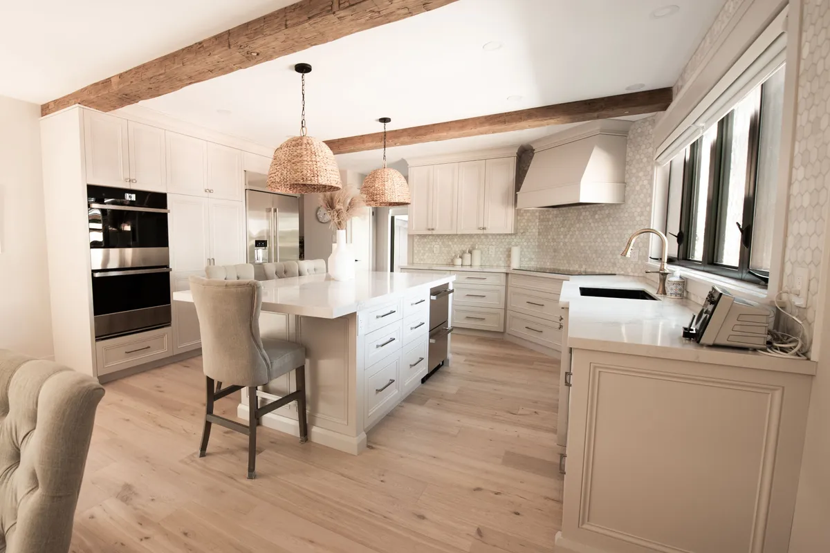 139 Allan Street, ON L6J 3N6