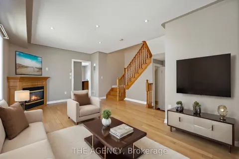 7173 Village Walk, ON L5W 1X2