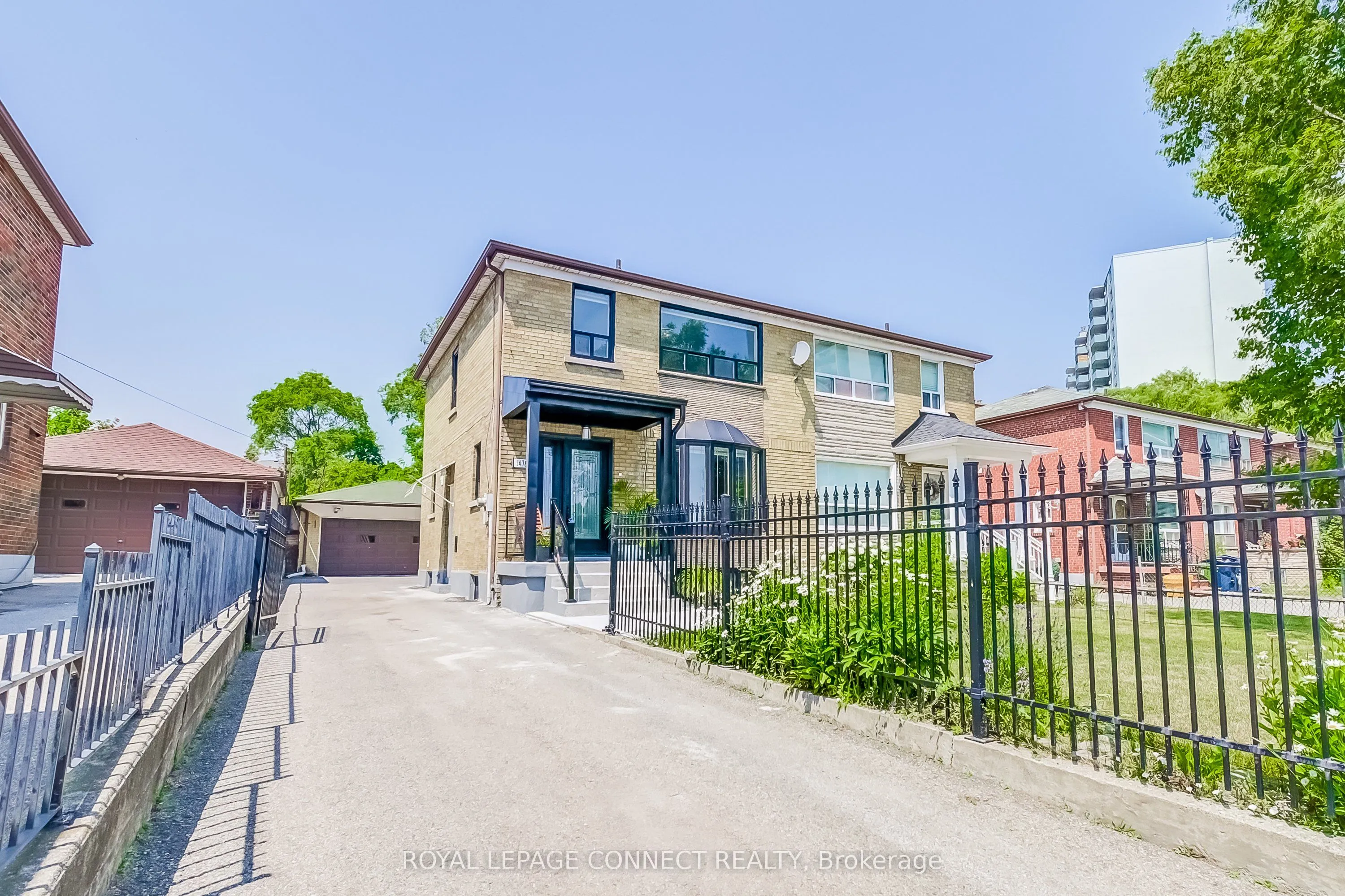 1478 Lawrence Avenue, ON M6L 1B3