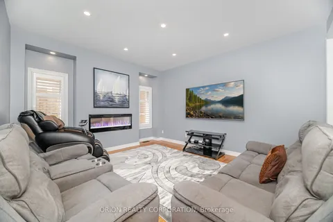 802 Miltonbrook Crescent, ON L9T 8N3