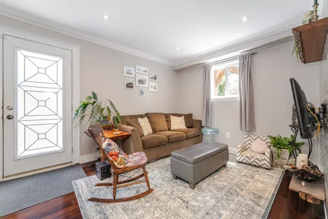 37 Massey Street, ON L6S 2V7