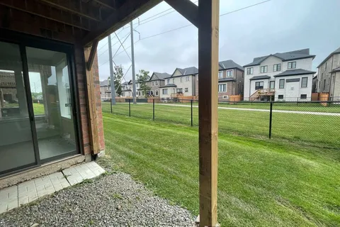 2405 Irene Crescent, ON L6M 5M2