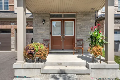 5 Boathouse Road, ON L7A 5B4