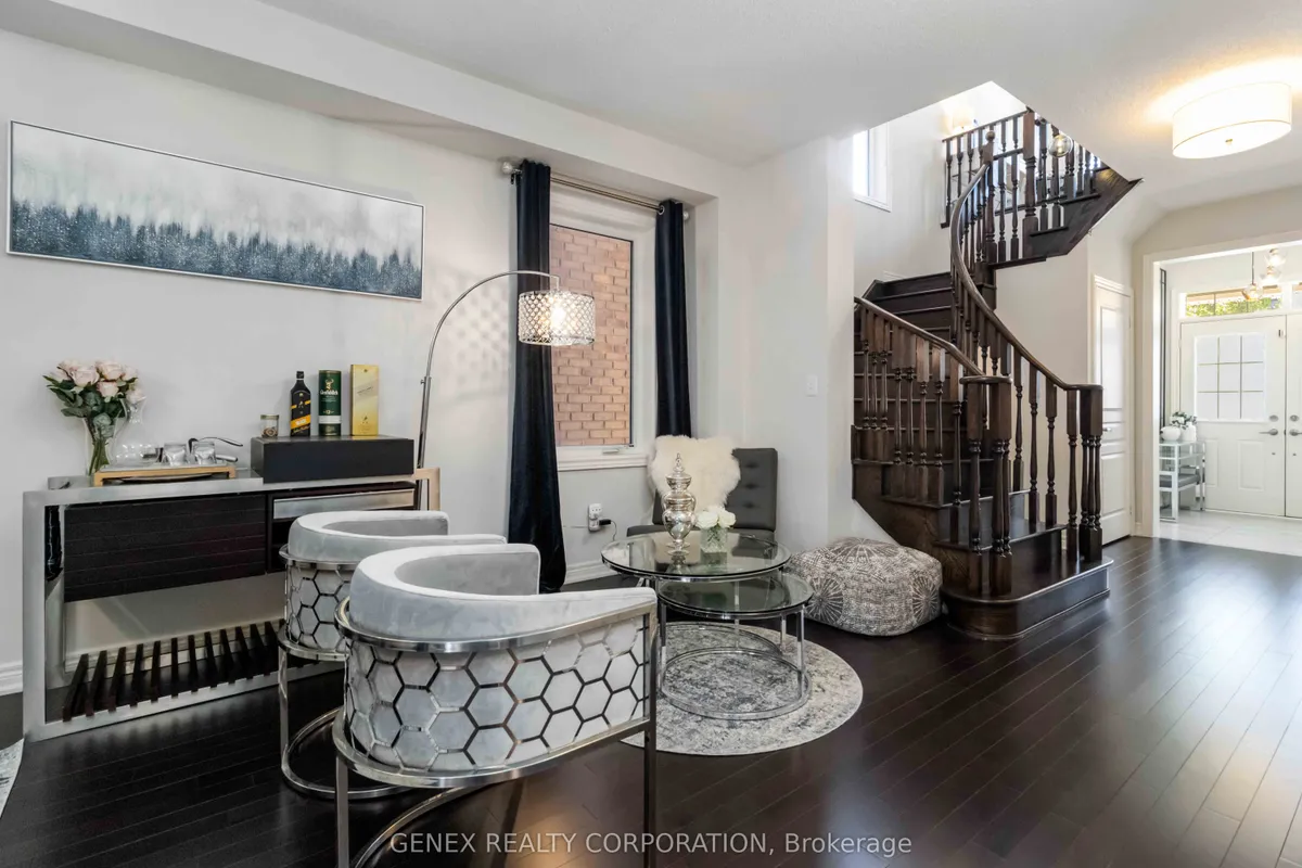 7 Antoine Street, ON L7A 4J6