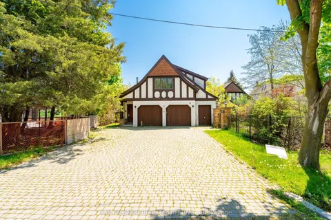 1588 Watersedge Road, ON L5J 1A4