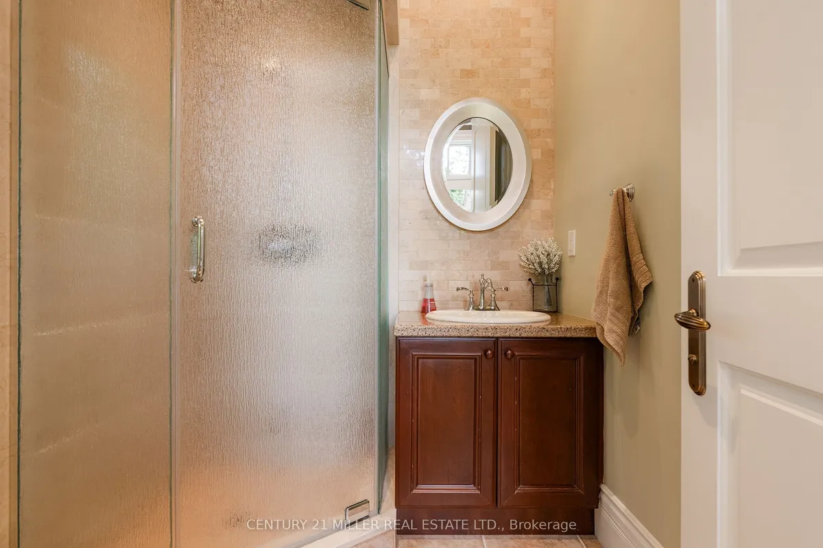 38 Shorewood Place, ON L6K 3Y4