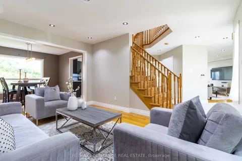 40 Monaco Court, ON L7A 1X4