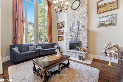 275 Martin Street, ON L9T 2R7