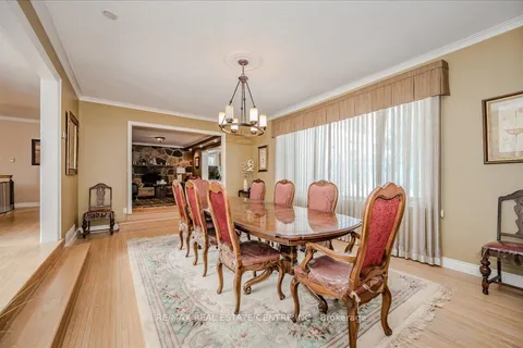 2260 Oneida Crescent, ON L5C 1V6