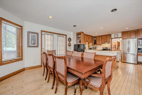 2260 Oneida Crescent, ON L5C 1V6