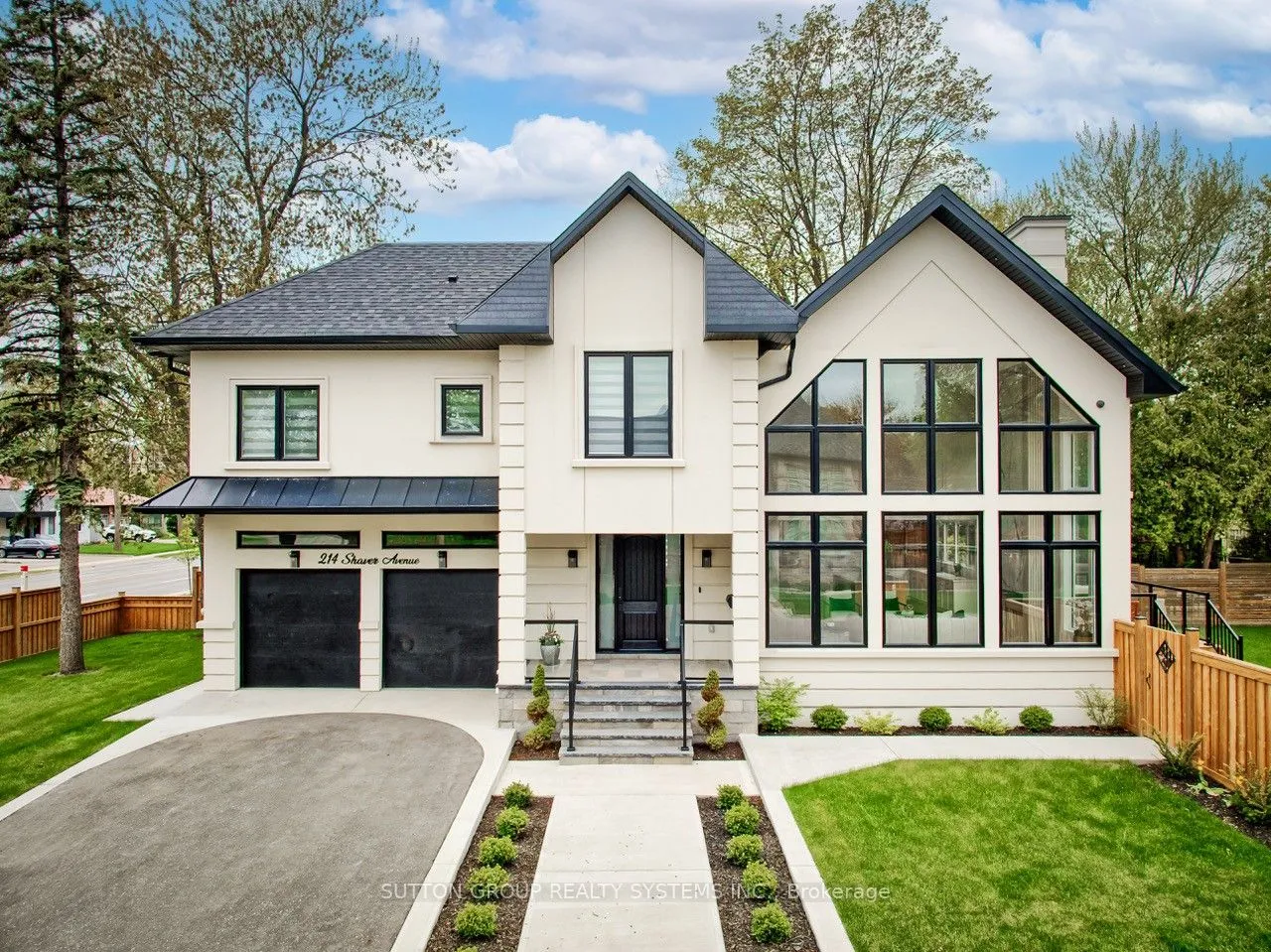 214 Shaver Avenue, ON M9B 4P3