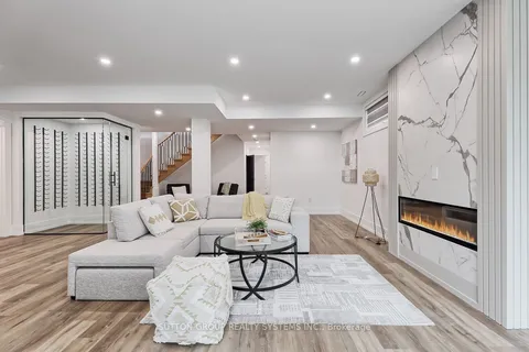 214 Shaver Avenue, ON M9B 4P3