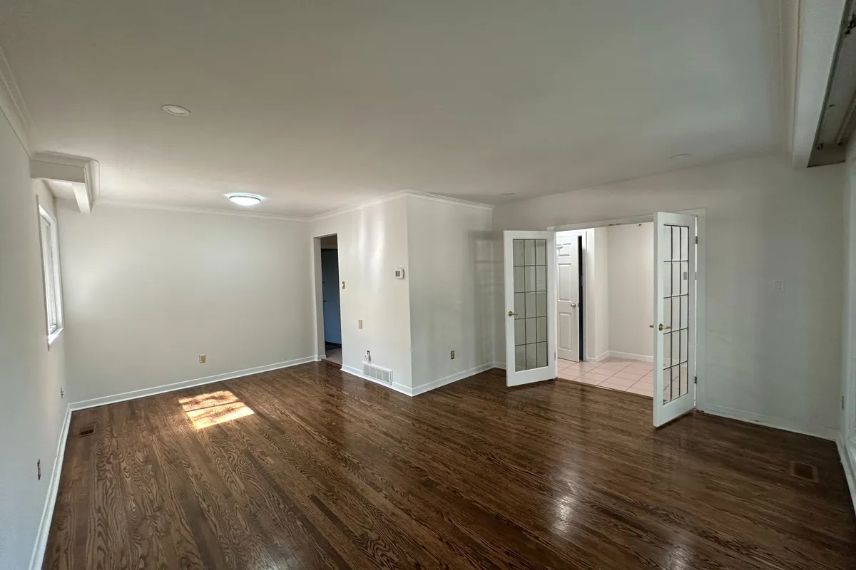 1252 Mont Clair Drive, ON L6H 1Z4