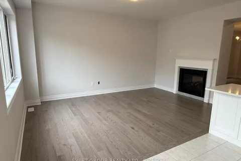 29 Keyworth Crescent, ON L6R 4E8