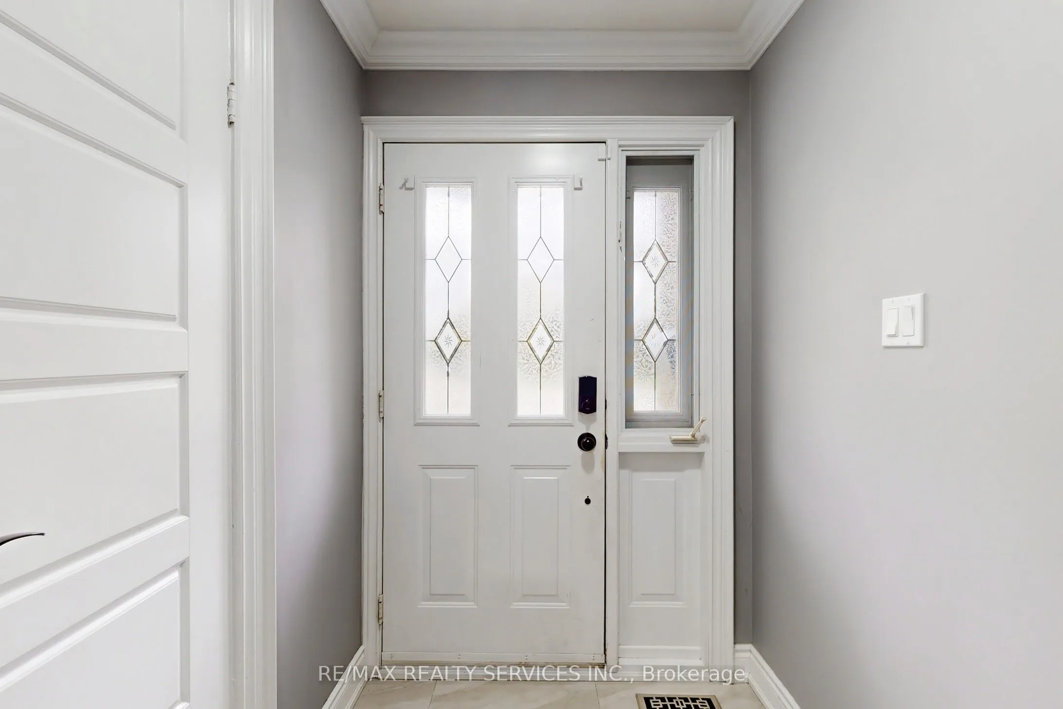 53 Geneva Crescent, ON L6S 1K7