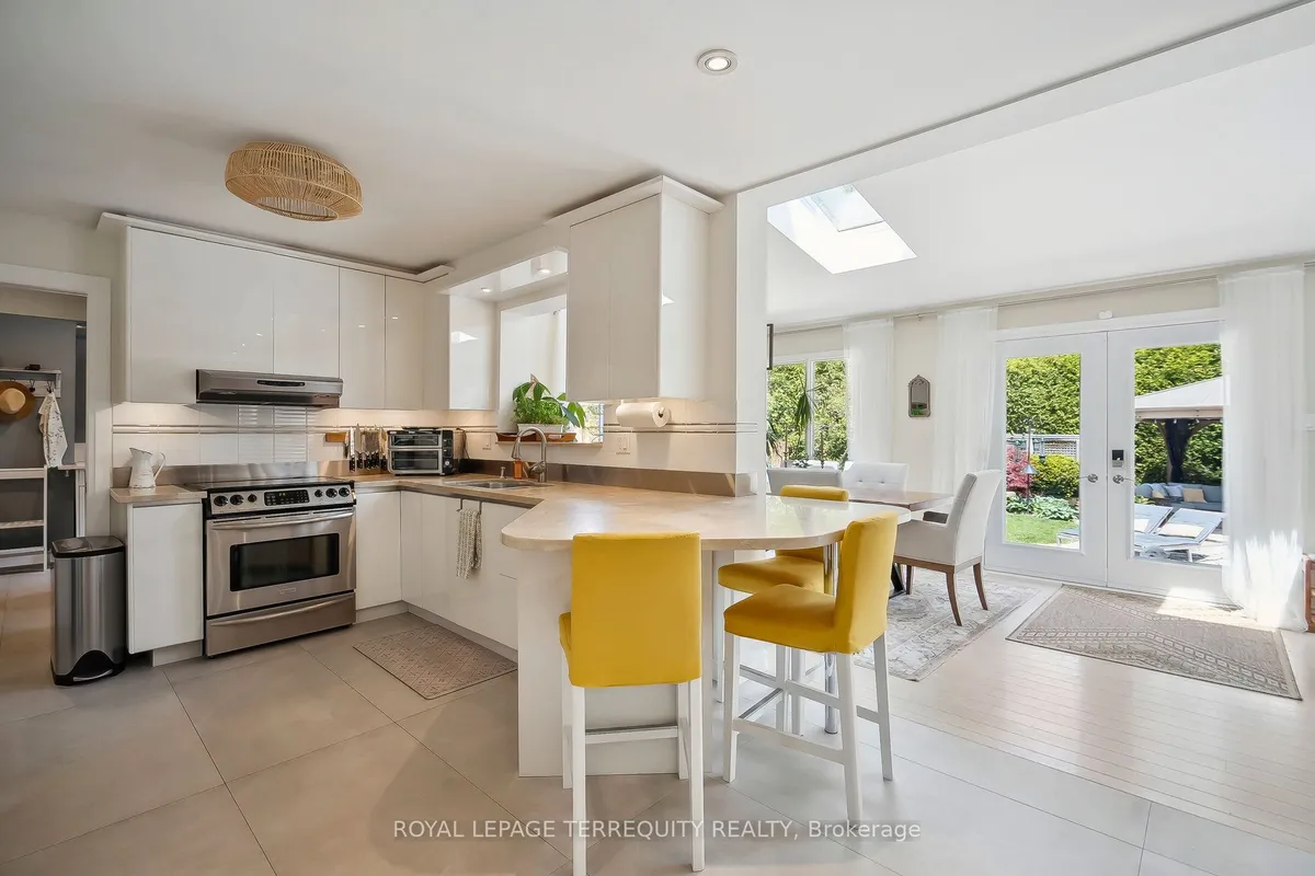 219 Valleyview Court, ON L6L 5H9