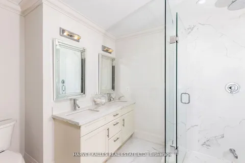 72B Renfield Street, ON M6M 4V7