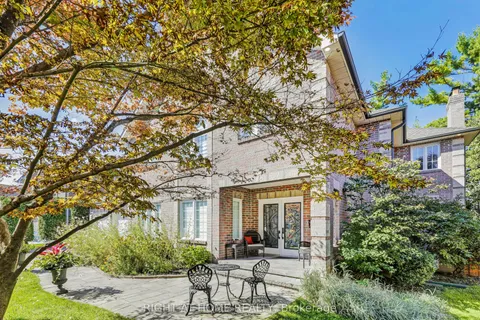 1665 Asgard Drive, ON L5E 3G5