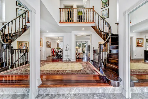 1665 Asgard Drive, ON L5E 3G5