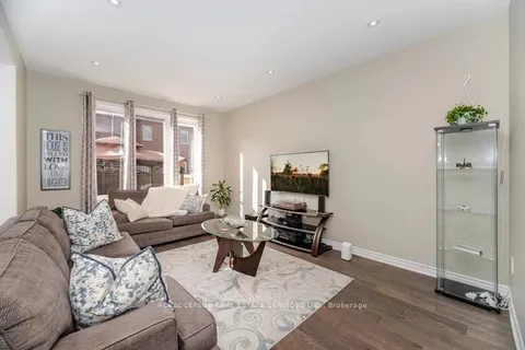 133 Hatt Court, ON L9E 1G7