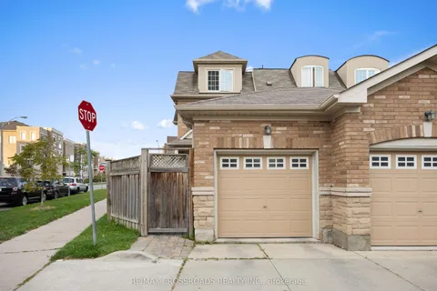 118 Mary Chapman Boulevard, ON M9M 0B3