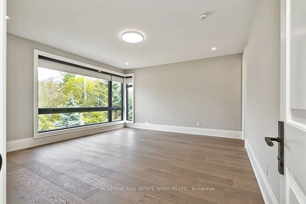 204 Maple Grove Drive, ON L6J 4V3