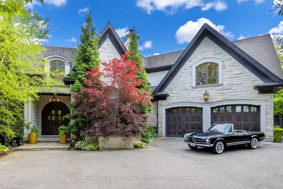 42 Lorraine Gardens, ON M9B 4Z6