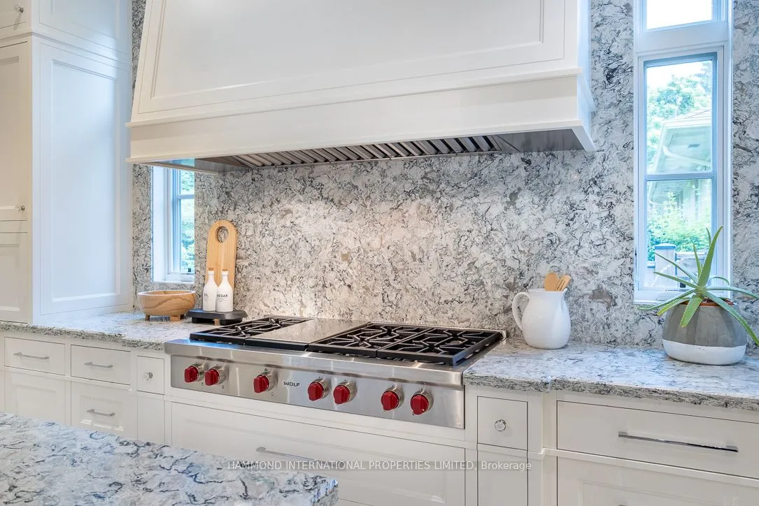 42 Lorraine Gardens, ON M9B 4Z6