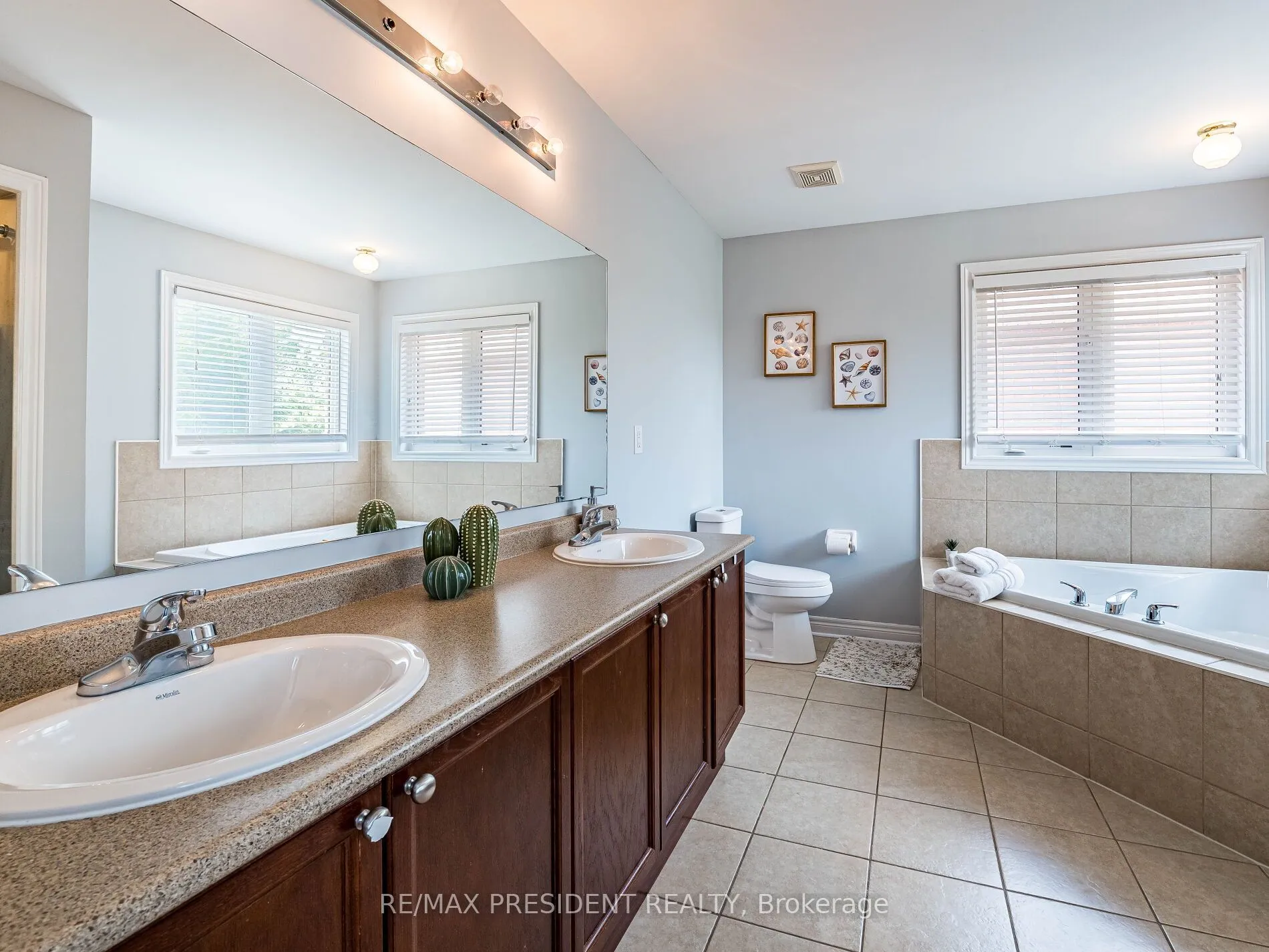 33 Belleville Drive, ON L6P 1V8