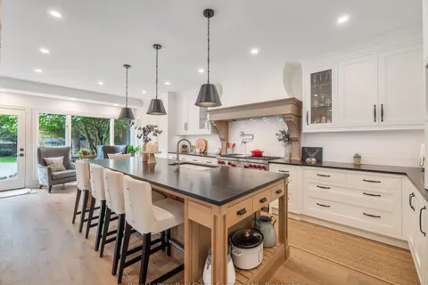 74 West Street, ON L6L 2Y7