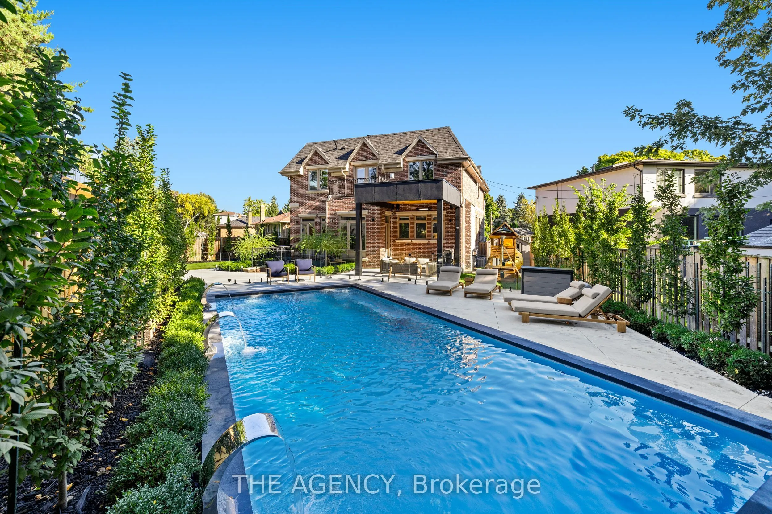 11 Burrows Avenue, ON M9B 4W8