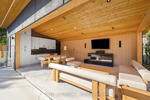 11 Burrows Avenue, ON M9B 4W8