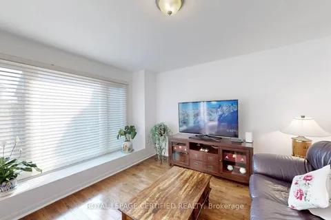 3158 Rock Harbour Drive, ON L5B 4G4