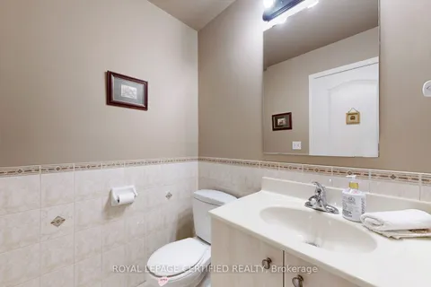 3158 Rock Harbour Drive, ON L5B 4G4