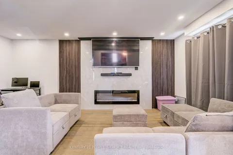 18 Hernon Court, ON L6S 2B9