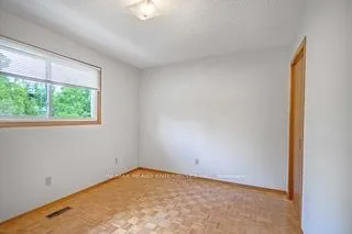 100 Antigua Road, ON L5B 2T6