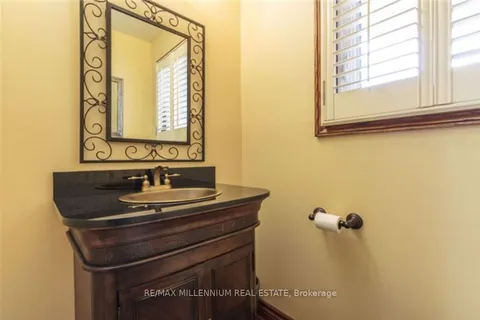 32 Michelangelo Boulevard, ON L6P 0H3