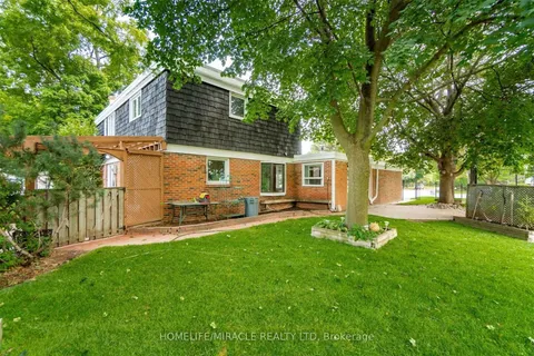 10 Heather Place, ON L6S 1E8