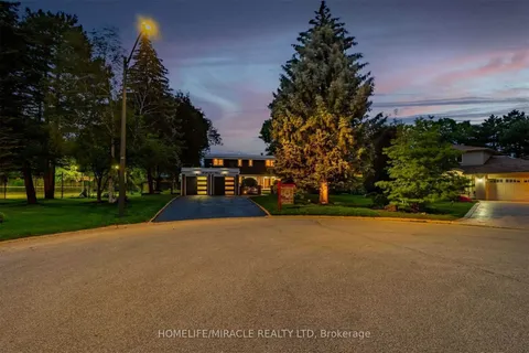 10 Heather Place, ON L6S 1E8