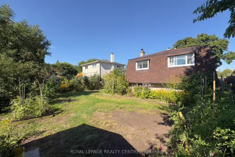 254 Louis Drive, ON L5B 1Y9